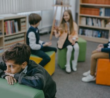 Wat is pesten en hoe helpt de KiVa methode op school